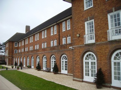 LAL, St Swithun’s School (9 – 17 лет)   