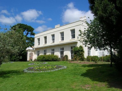 OISE, Dawlish School (15 – 17 лет)    